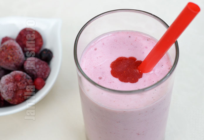 Milkshake de capsuni | Reteta Video