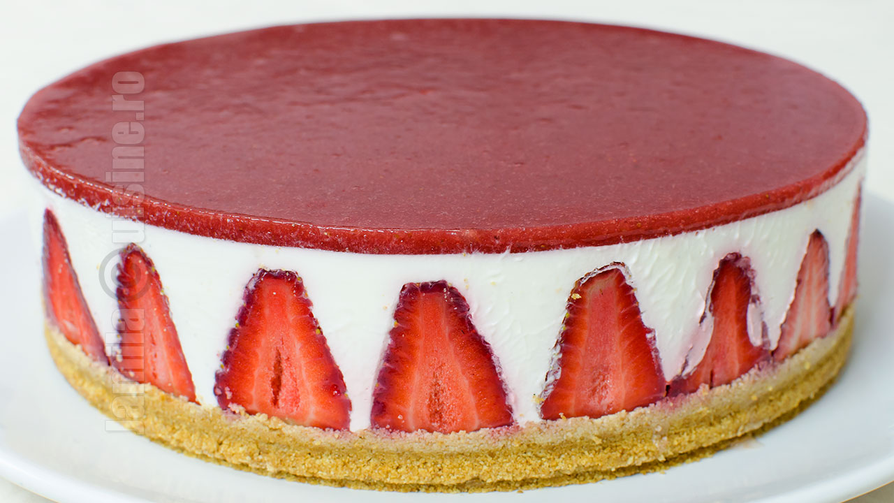Cheesecake fara coacere cu capsuni | Reteta Video