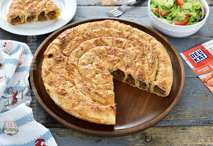 Placinta cu carne tocata | Reteta Video