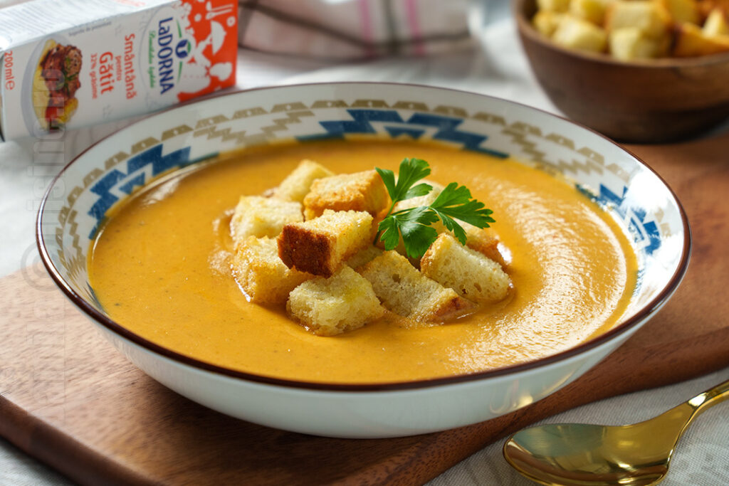 Supa crema de legume cu smantana