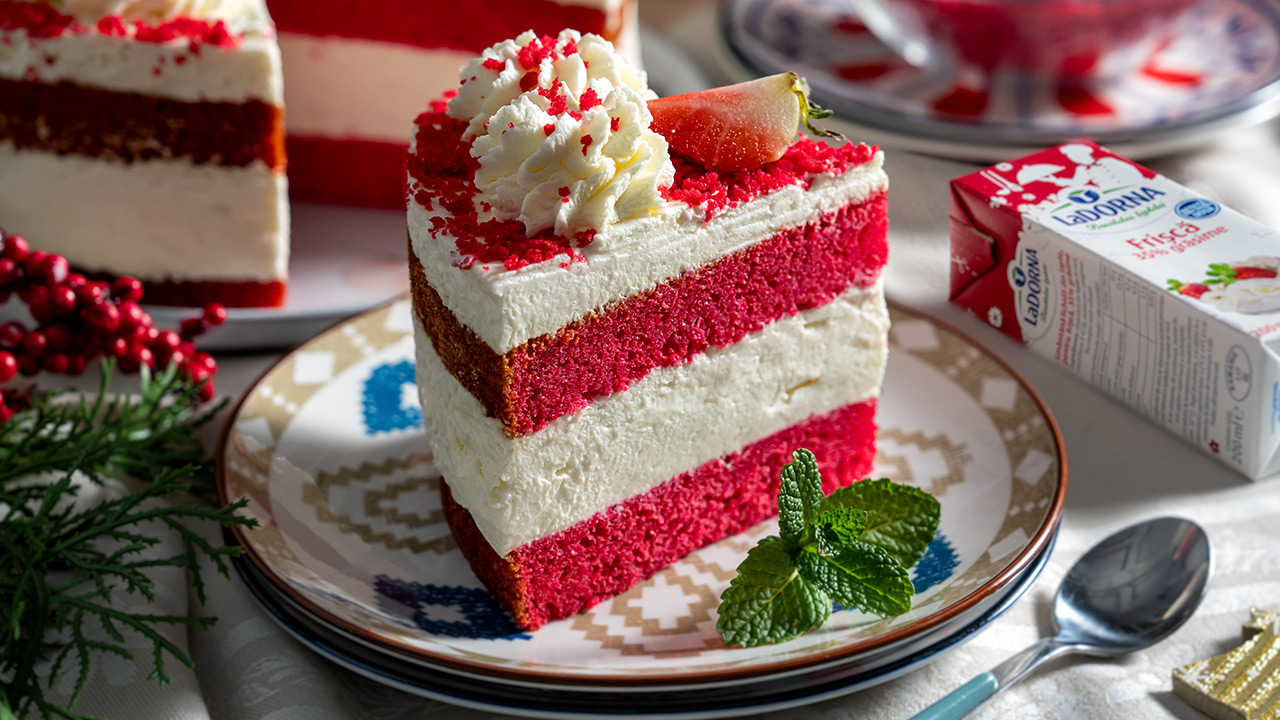 Tort cheesecake Red Velvet perfect pentru Revelion | Reteta Video